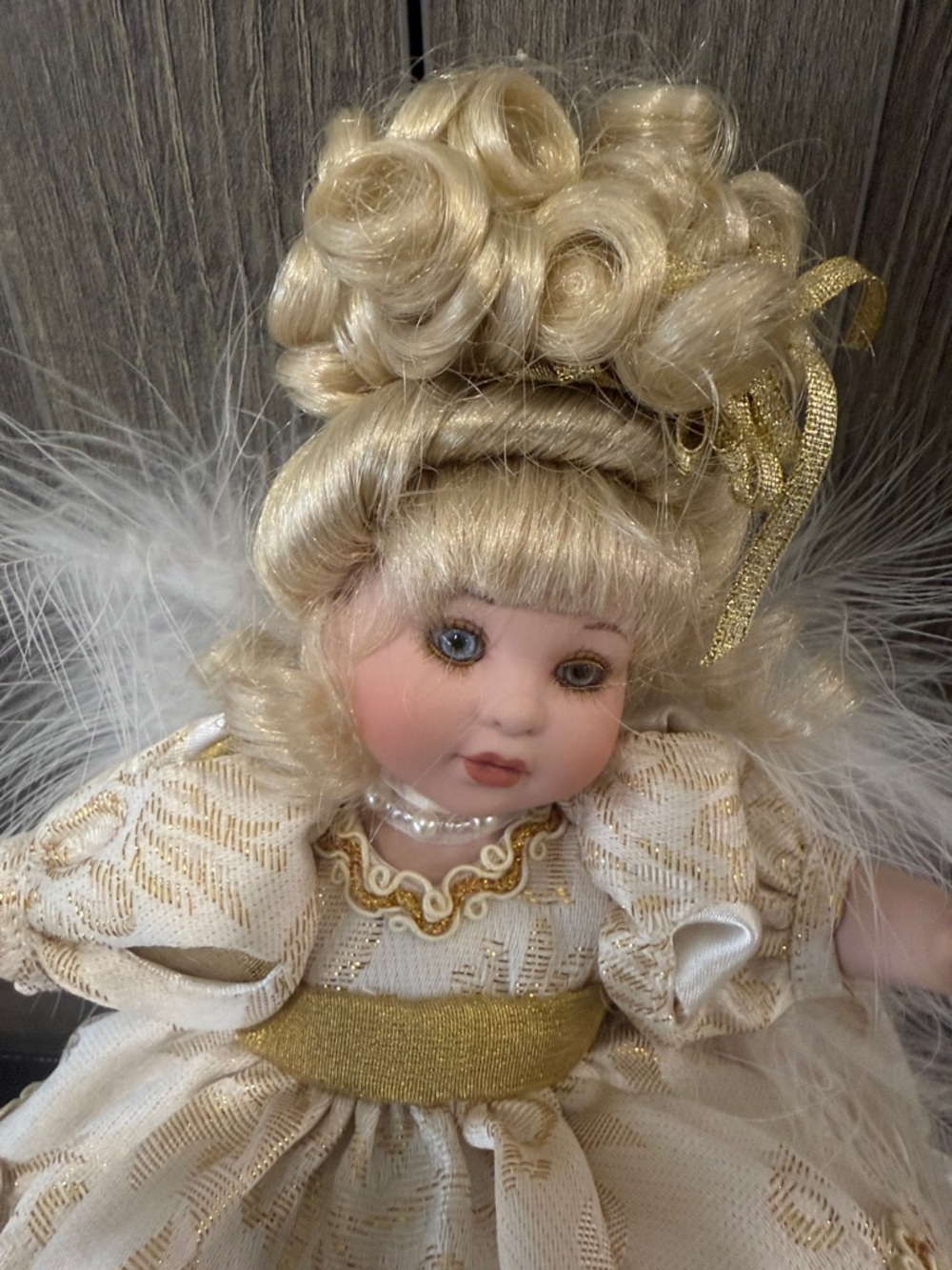 Vintage Marie Osmond Tiny Tots Golden Angel Baby Porcelain Doll 2002 - Picture 2 of 8